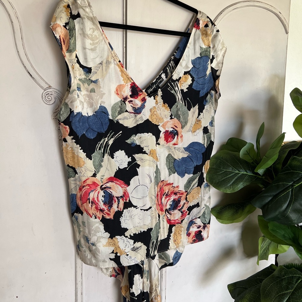 Elizabeth & James | 100% silk Floral top